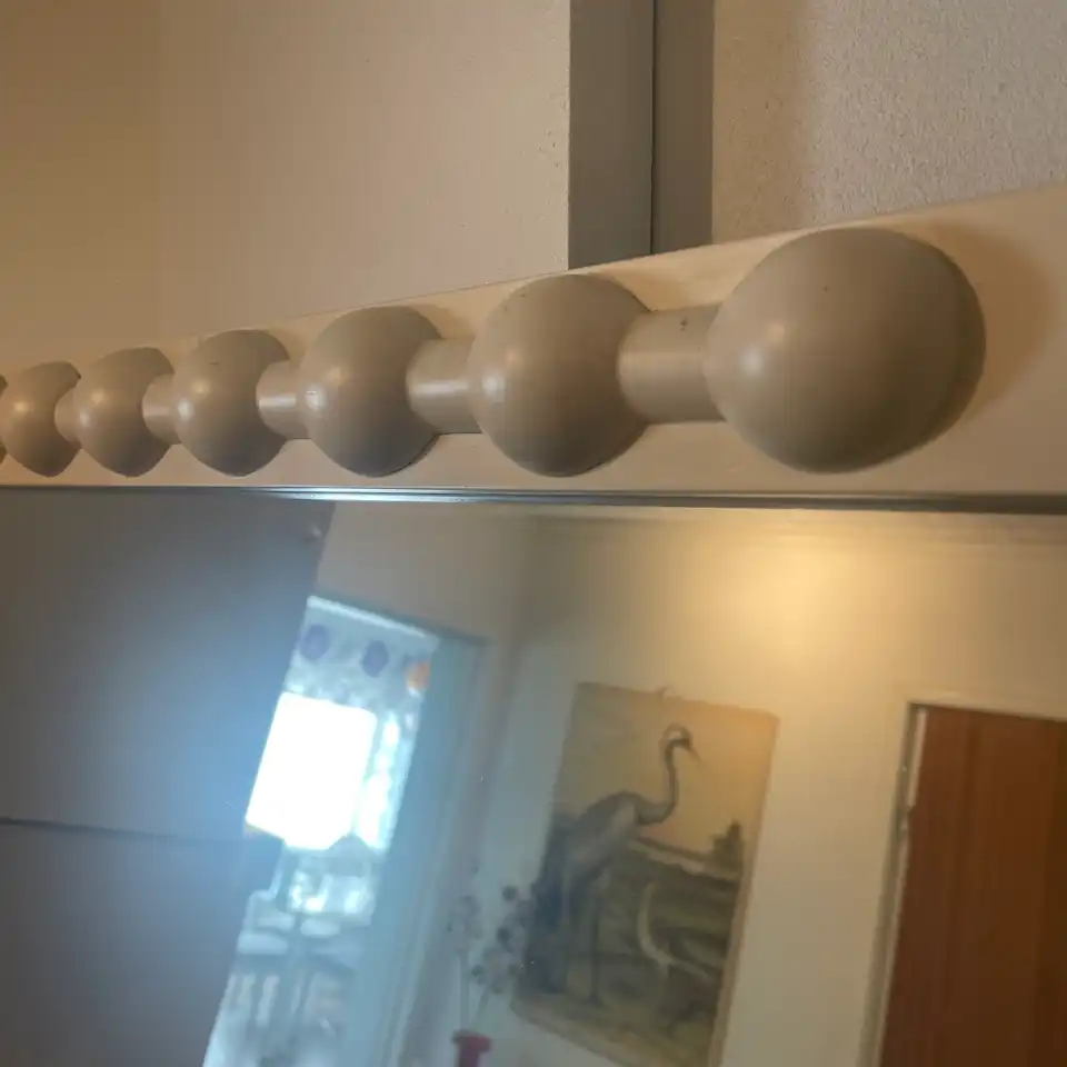 Mäkisen kuvastin seinäpeili – kuva 2